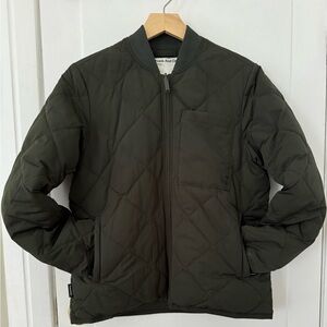 Frank and Oak - Skyline Reversible bomber in Rosin (dark green) Size - Small